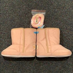 NWOT from 🇯🇵 Japan plush warm super soft baby boots! W colourful laces